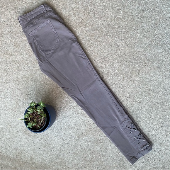 Hi rise, slim leg jean pants in shadow mauve - Picture 4 of 5